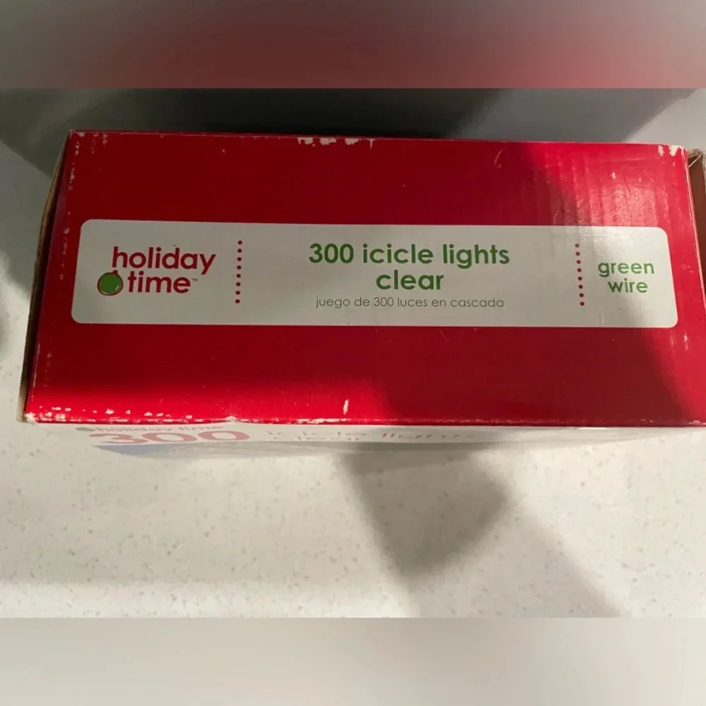 Holiday time 300 icicle lights clear indoor / outdoor use